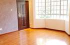 5 Bed House with En Suite in Nyari - 14