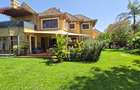 5 Bed House with En Suite at Mimosa Drive - 1
