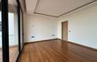 4 Bed Apartment with En Suite in Spring Valley - 12