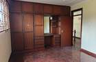 4 Bed Townhouse with En Suite at Lavington - 15