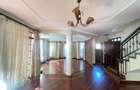 5 Bed Townhouse with En Suite in Lavington - 12