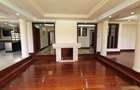 5 Bed House with En Suite in Runda - 2