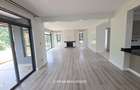4 Bed House with Swimming Pool at Fivestar Paradise - 3
