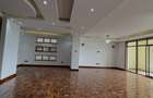 3 Bed Apartment with En Suite at Othaya Road - 4