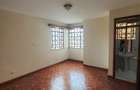 3 Bed Apartment with En Suite in Riverside - 12