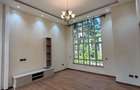 6 Bed House with En Suite in Nyari - 15