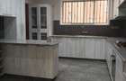 3 Bed Apartment with En Suite in Riverside - 14