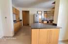 4 Bed Apartment with En Suite in Brookside - 8