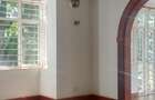 6 Bed House at Rosslyn Lone Tree - 11