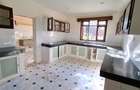 4 Bed Townhouse with En Suite at Lavington - 6