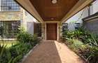 5 Bed House with En Suite in Runda - 14
