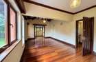 5 Bed Townhouse with En Suite in Kitisuru - 17