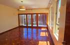 5 Bed Townhouse with En Suite at Lavington Green - 19