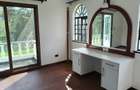 5 Bed House with En Suite at Ridgeways - 12