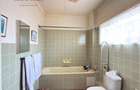 4 Bed House with En Suite at Lavington - 10