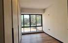 Serviced 2 Bed Apartment with En Suite in Spring Valley - 9
