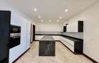 4 Bed Apartment with En Suite at Parklands - 4