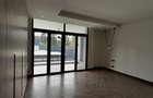 6 Bed House with En Suite in Nyari - 12