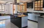 5 Bed House with En Suite in Runda - 4