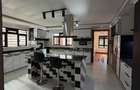 5 Bed House with En Suite in Runda - 3