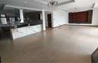 3 Bed Apartment with En Suite in Riverside - 17