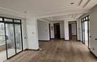 5 Bed Townhouse with En Suite in Lavington - 13