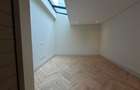 5 Bed Villa with En Suite in Westlands Area - 18