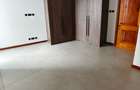 4 Bed Apartment with Swimming Pool in Riverside - 18
