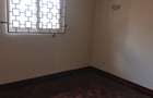 5 Bed Townhouse with En Suite in Lavington - 3