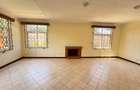 5 Bed Townhouse with En Suite in Lavington - 18