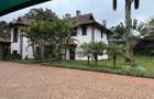 5 Bed Villa with En Suite in Runda - 1