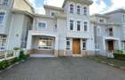 5 Bed Townhouse with En Suite in Lavington - 7