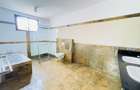 4 Bed Apartment with En Suite in Riverside - 17