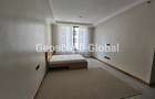 4 Bed Apartment with En Suite in Spring Valley - 8