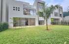 5 Bed Townhouse with En Suite at Lavington Green - 15