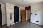 5 Bed Townhouse with En Suite in Lavington - 6