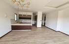 2 Bed Apartment with En Suite in Rosslyn - 2