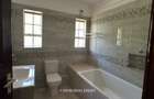 5 Bed House with Swimming Pool in Rosslyn - 4