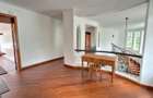 4 Bed House with En Suite in Nyari - 12