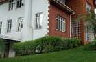 5 Bed House in Rosslyn - 2