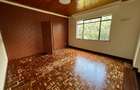5 Bed Villa with En Suite in Garden Estate - 17