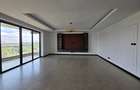 3 Bed Apartment with En Suite in Riverside - 1