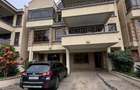 5 Bed Townhouse with En Suite in Lavington - 1