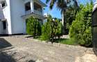 4 Bed Townhouse with En Suite at Links Road - 5