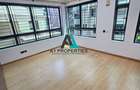 5 Bed Townhouse with En Suite in Lavington - 10