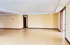 4 Bed Apartment with En Suite in Riverside - 8