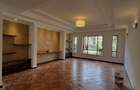 5 Bed Townhouse with En Suite in Lavington - 16