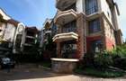 3 Bed Apartment with Swimming Pool in Riverside - 18