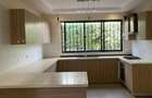 5 Bed Townhouse with Garden in Lavington - 3