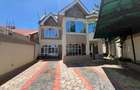 4 Bed House with En Suite at Membley - 1